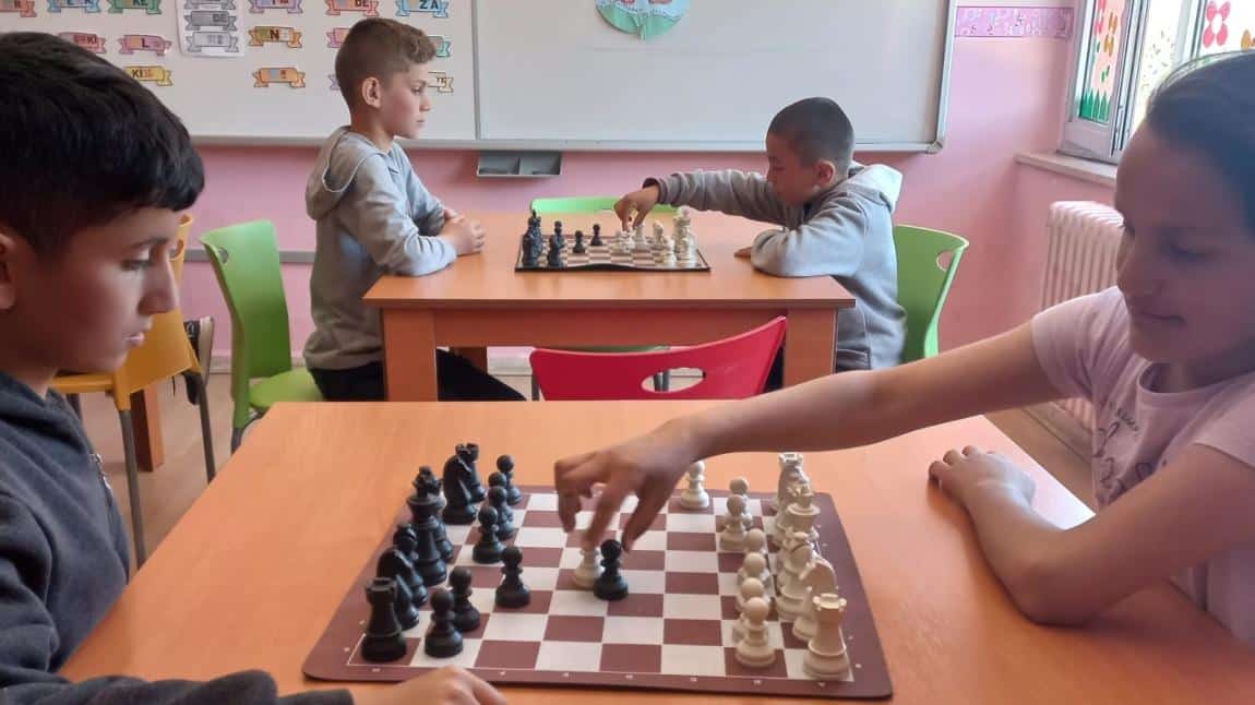 23 Nisan Ulusal Egemenlik ve Çocuk Bayramı-Satranç Turnuvası